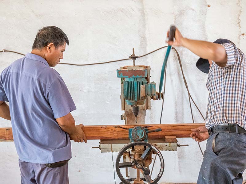 衡水楼梯地板柜门的油漆修复-11